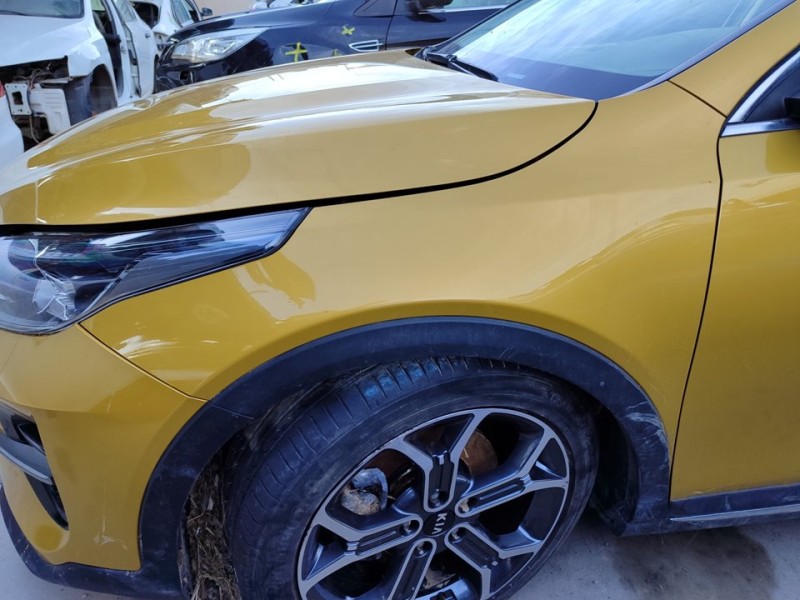 Recambio de aleta delantera izquierda para kia xceed drive referencia OEM IAM 66311J7500  