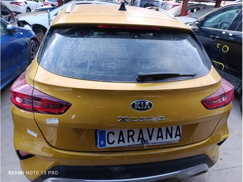 Recambio de porton trasero para kia xceed drive referencia OEM IAM 73700J7800  
