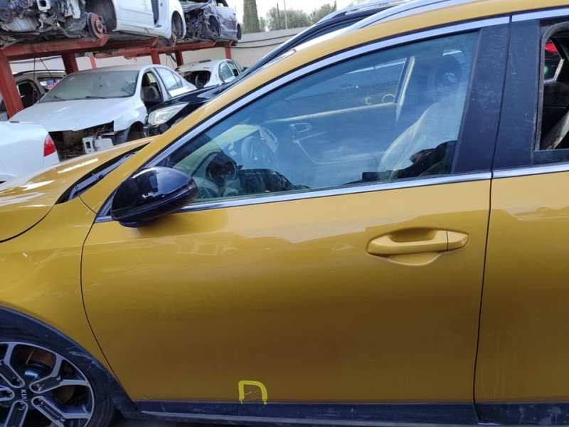 Recambio de puerta delantera izquierda para kia xceed drive referencia OEM IAM 76003J7800  