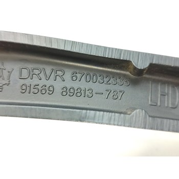 Recambio de brazo limpia delantero izquierdo para maserati levante diesel referencia OEM IAM 670032335  