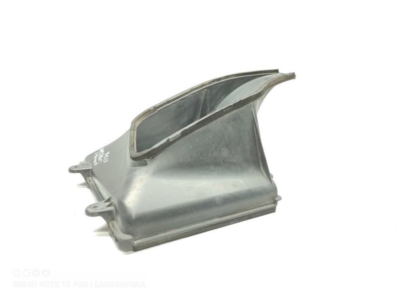 Recambio de moldura para maserati levante diesel referencia OEM IAM 670032141  