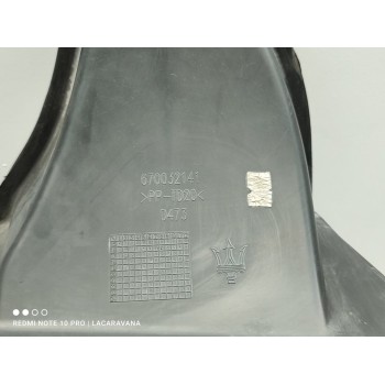 Recambio de moldura para maserati levante diesel referencia OEM IAM 670032141  
