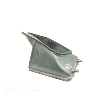 Recambio de moldura para maserati levante diesel referencia OEM IAM 670032141  