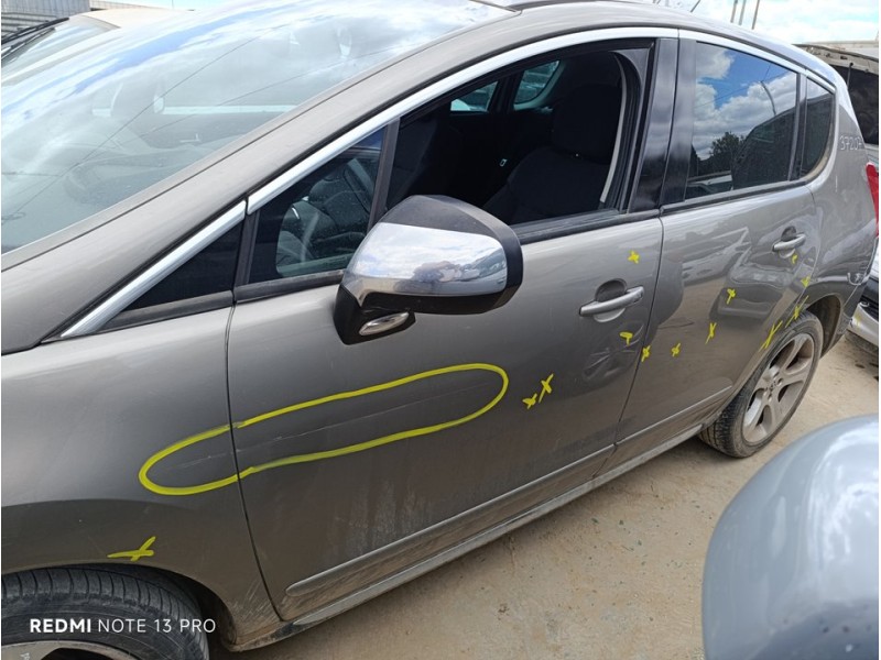 Recambio de puerta delantera izquierda para peugeot 3008 allure referencia OEM IAM 9002AR  
