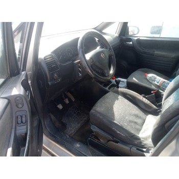 opel zafira a del año 2000