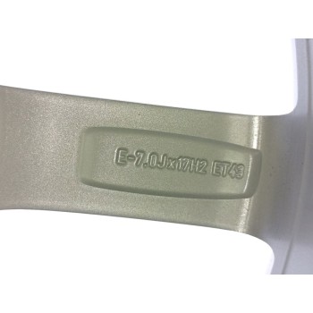 Recambio de llanta para audi q3 (8u) 2.0 tdi (103kw) ambition referencia OEM IAM 8U0601025S  