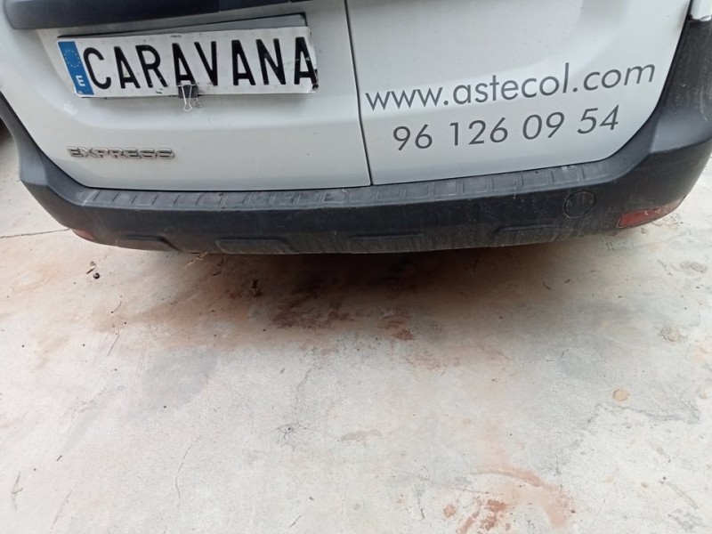 Recambio de paragolpes trasero para renault express basis referencia OEM IAM 850221870R  