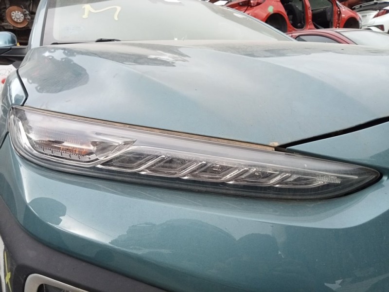 Recambio de piloto delantero derecho para hyundai kona essence 2wd referencia OEM IAM 92208J9000  