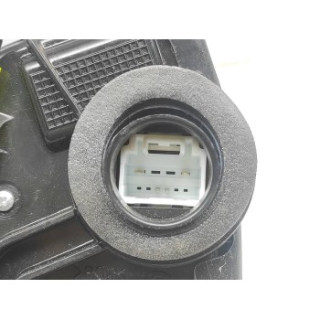 Recambio de cerradura puerta delantera derecha para toyota auris hybrid business referencia OEM IAM 6903005131  