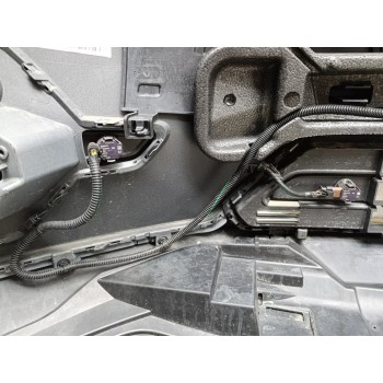 Recambio de paragolpes delantero para volvo xc 40 core 2wd referencia OEM IAM 40005169  