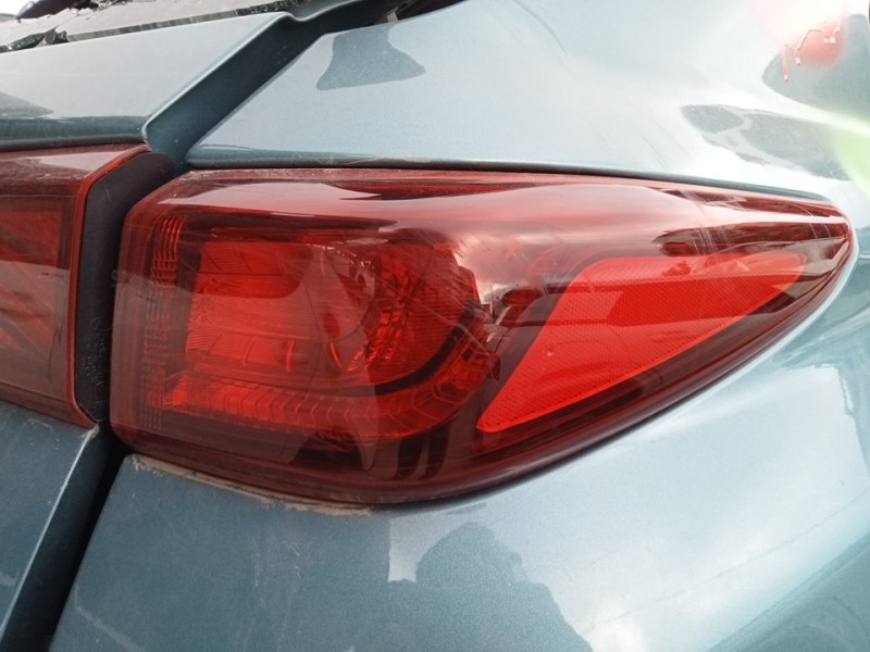 Recambio de piloto trasero derecho para hyundai kona essence 2wd referencia OEM IAM 92402J9000  