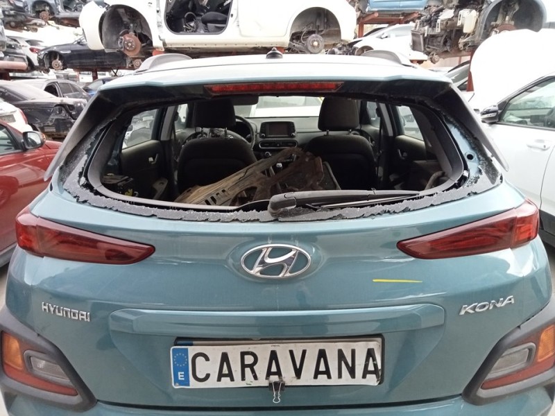 Recambio de porton trasero para hyundai kona essence 2wd referencia OEM IAM 73700J9010  
