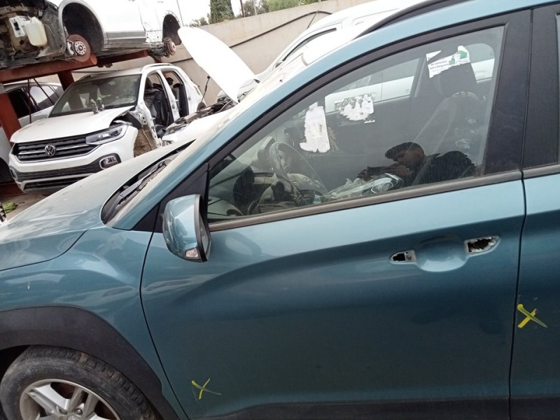 Recambio de puerta delantera izquierda para hyundai kona essence 2wd referencia OEM IAM 76003J9010  