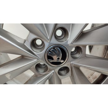 Recambio de juego llantas para skoda kamiq (nw4) ambition referencia OEM IAM 657601025AJ  