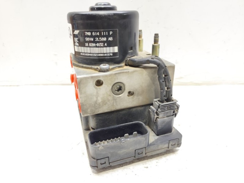 Recambio de abs para seat alhambra (7v8) se referencia OEM IAM 7M0614111P  