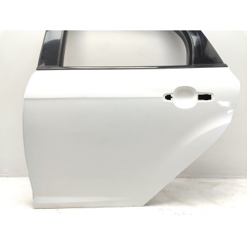 Recambio de puerta trasera izquierda para ford focus lim. black&red referencia OEM IAM 2172760  