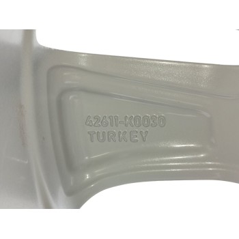 Recambio de llanta para toyota yaris (xp21) hybrid style referencia OEM IAM 42611K0030  