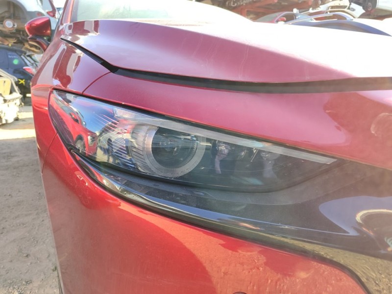Recambio de faro derecho para mazda 3 berlina (bp) zenith-x bose referencia OEM IAM BGDN51030  