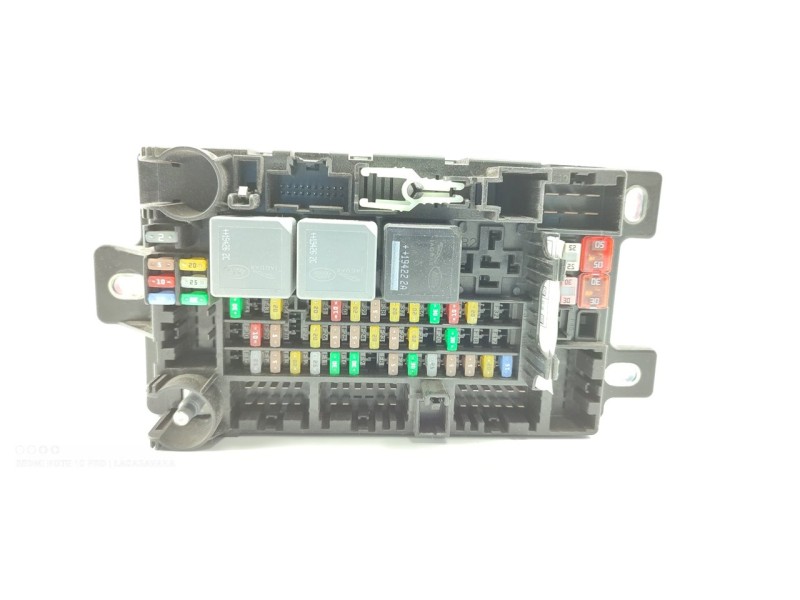 Recambio de caja reles / fusibles para land rover range rover evoque evoque hse referencia OEM IAM K8D214N030AD  
