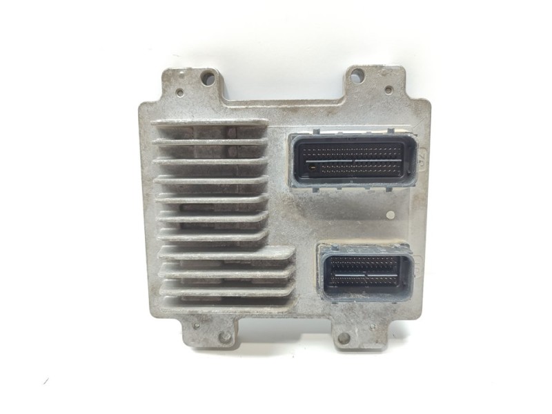 Recambio de centralita motor uce para opel corsa e selective referencia OEM IAM 12679197  