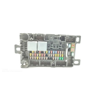 Recambio de caja reles / fusibles para land rover range rover evoque evoque hse referencia OEM IAM K8D214A073BE  