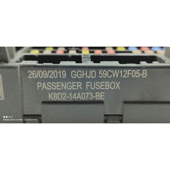 Recambio de caja reles / fusibles para land rover range rover evoque evoque hse referencia OEM IAM K8D214A073BE  