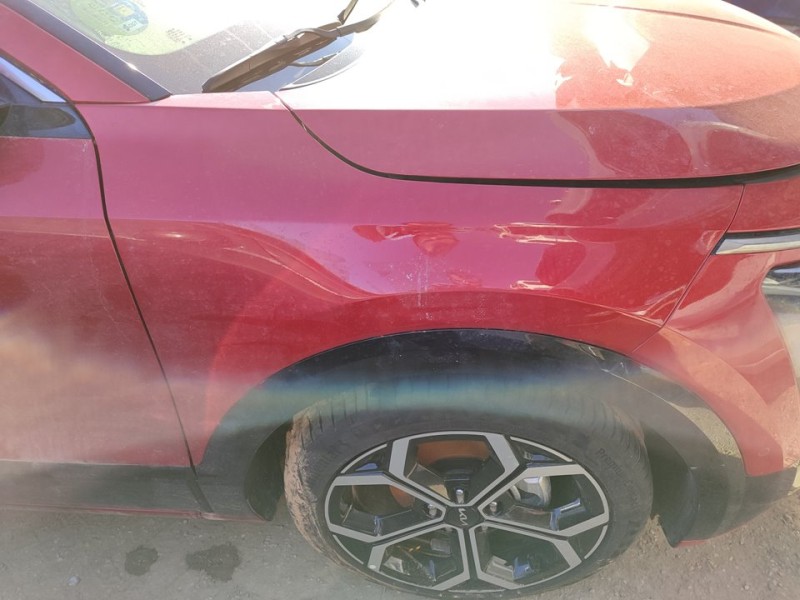 Recambio de aleta delantera derecha para kia niro (sg2) hybrid drive referencia OEM IAM 66321AT000  