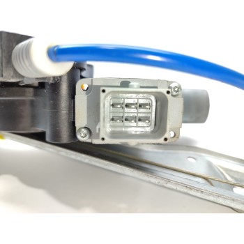 Recambio de elevalunas delantero derecho para opel corsa e selective referencia OEM IAM 39161985  