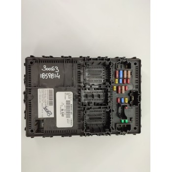 Recambio de caja reles / fusibles para ford fiesta (ce1) active referencia OEM IAM LU5T15604EJAD  
