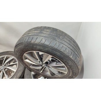 Recambio de juego llantas para hyundai santa fe essence 2wd referencia OEM IAM 52910S1210  