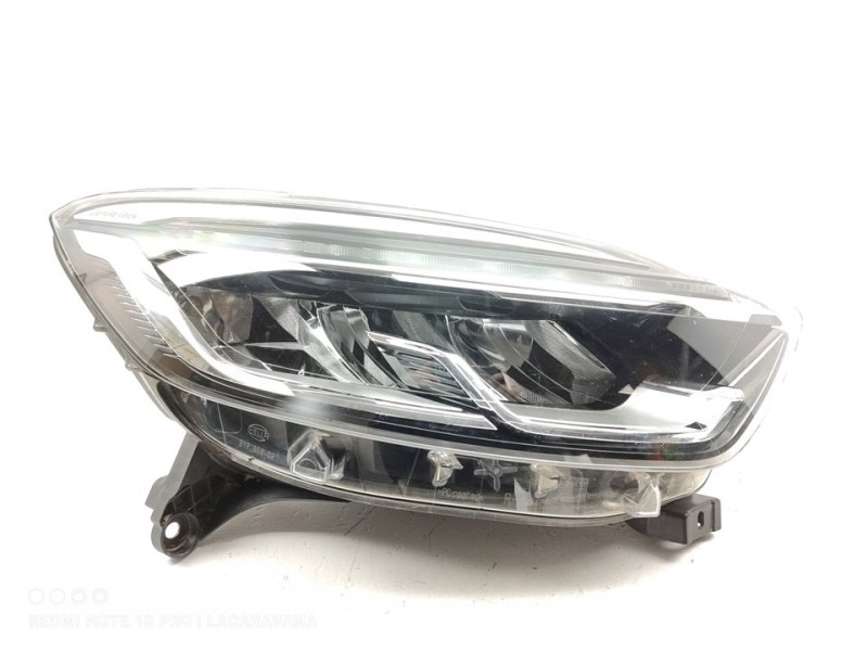 Recambio de faro derecho para renault captur limited referencia OEM IAM 260100400R  