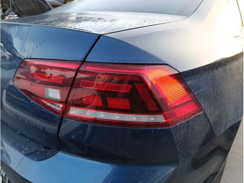 Recambio de piloto trasero derecho para volkswagen passat berlina (cb2) executive referencia OEM IAM 3G5945096J  