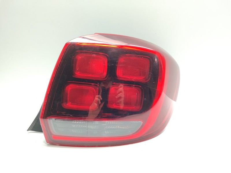 Recambio de piloto trasero derecho para dacia sandero comfort referencia OEM IAM 265506147R  