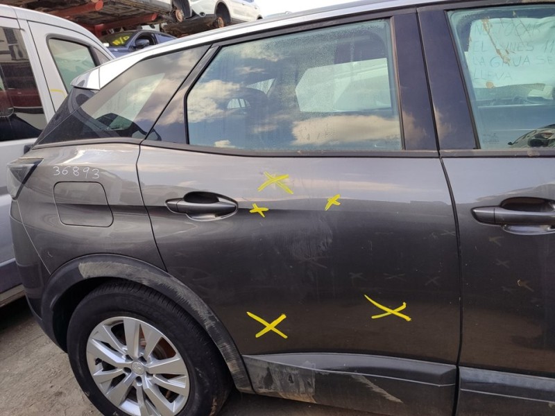 Recambio de puerta trasera derecha para peugeot 3008 active pack referencia OEM IAM 9812317080  