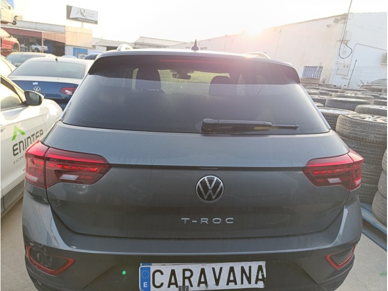 Recambio de porton trasero para volkswagen t-roc (d11) life referencia OEM IAM 2GA827025A  