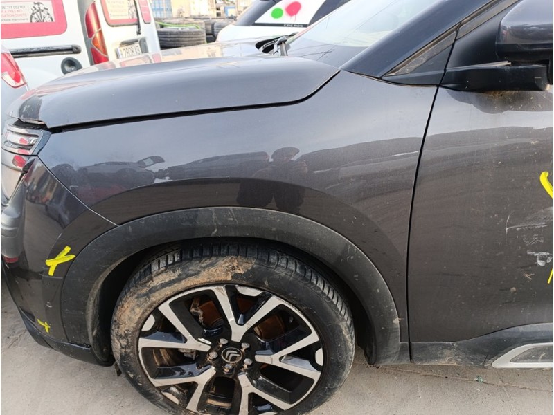 Recambio de aleta delantera izquierda para citroën c5 aircross shine pack referencia OEM IAM 9825774180  