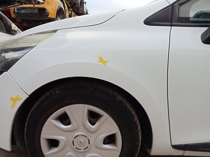 Recambio de aleta delantera izquierda para renault clio iv authentique referencia OEM IAM 631017984R  