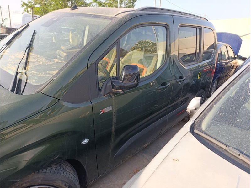 Recambio de puerta delantera izquierda para citroën berlingo feel m referencia OEM IAM 9843490180  