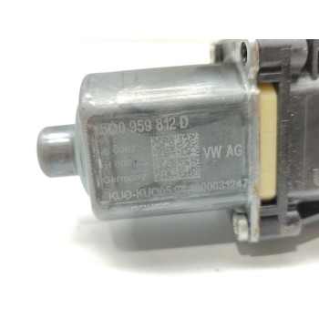 Recambio de motor elevalunas trasero derecho para volkswagen polo edition referencia OEM IAM 5Q0959812D  