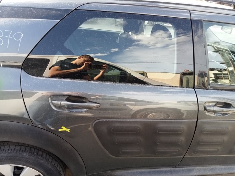 Recambio de puerta trasera derecha para citroën c4 cactus feel referencia OEM IAM 9801070080  