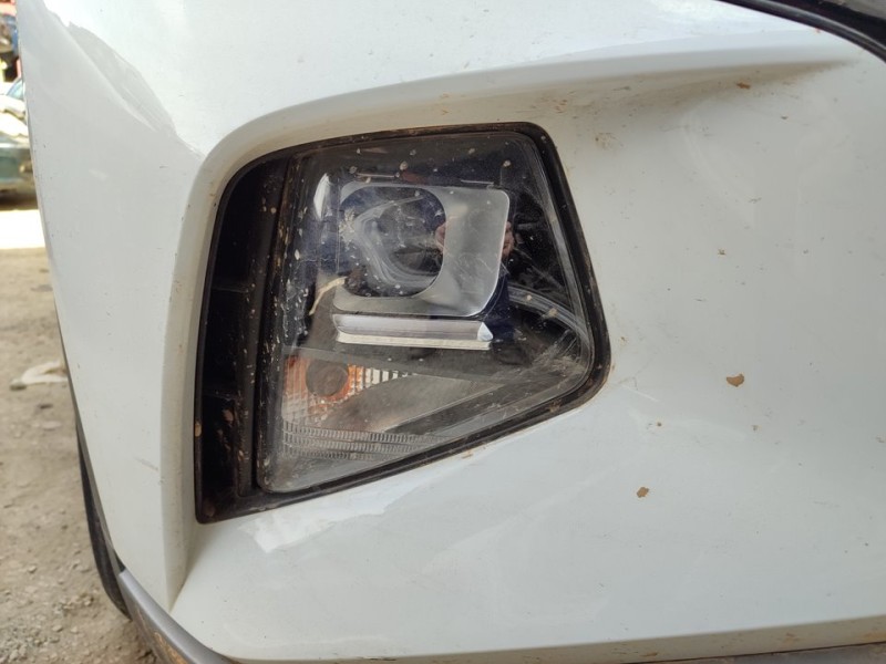Recambio de faro derecho para hyundai tucson (nx) maxx 2wd referencia OEM IAM 92102N7000  