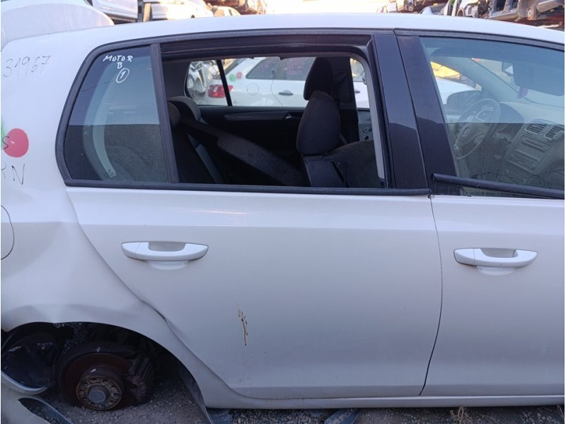 Recambio de puerta trasera derecha para volkswagen golf vi (5k1) advance referencia OEM IAM 5K6833056K  