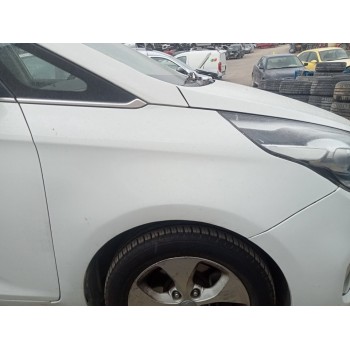 Recambio de aleta delantera derecha para kia carens ( ) concept referencia OEM IAM 66321A4000  