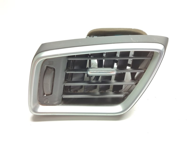 Recambio de rejilla aireadora para nissan qashqai (j11) 360 referencia OEM IAM 68761HV00A  