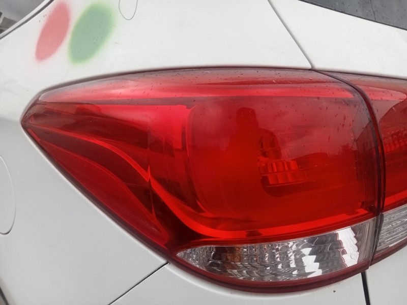 Recambio de piloto trasero izquierdo para kia carens ( ) concept referencia OEM IAM 92401A4010  