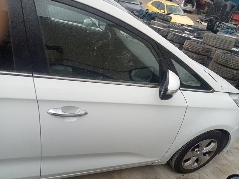 Recambio de puerta delantera derecha para kia carens ( ) concept referencia OEM IAM 76004A4000  