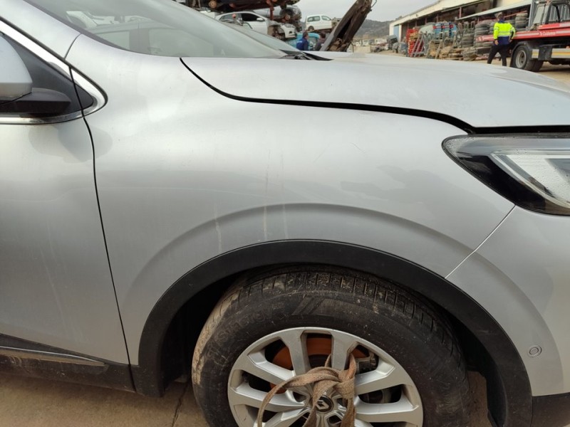 Recambio de aleta delantera derecha para renault kadjar limited referencia OEM IAM 631006635R  