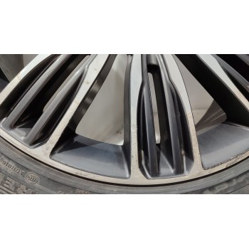 Recambio de llanta para land rover range rover velar velar referencia OEM IAM J8A21007UA  