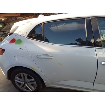 Recambio de puerta trasera derecha para renault megane iv berlina 5p intens referencia OEM IAM 821002253R  