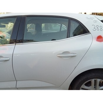 PUERTA TRASERA IZQUIERDA 821011161R / 821015121R 